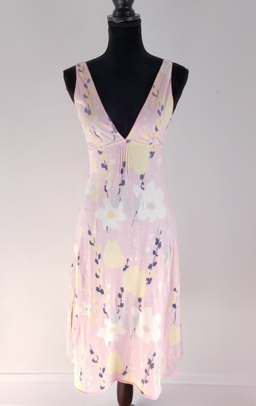 Anthropologie Dresses & Skirts - Anthro Park Vogel Floral Pink V-Neck Sundress